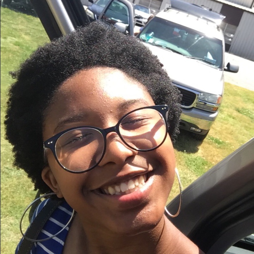 Meet your Posher, Naomi